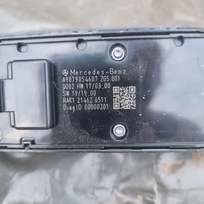 Buton consola acționare geam electric  stanga/ sofer sprinter w907 anu