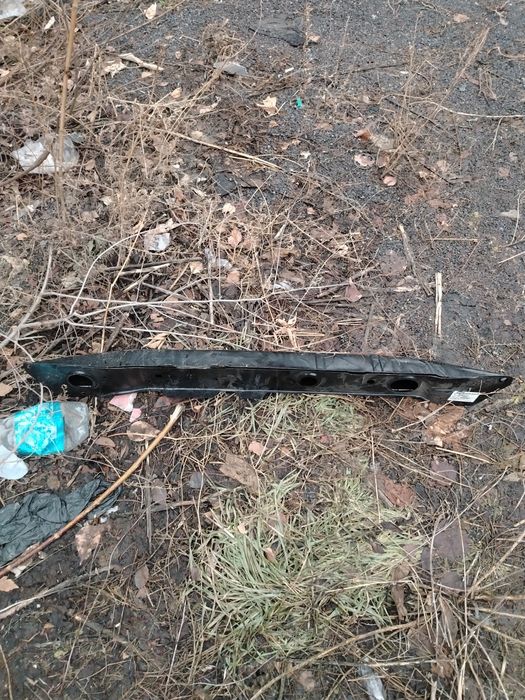 Балка под радиатор ауди б4,б4.