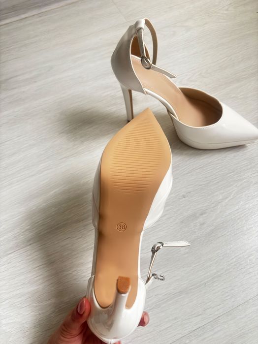 Обувки 12 см ток