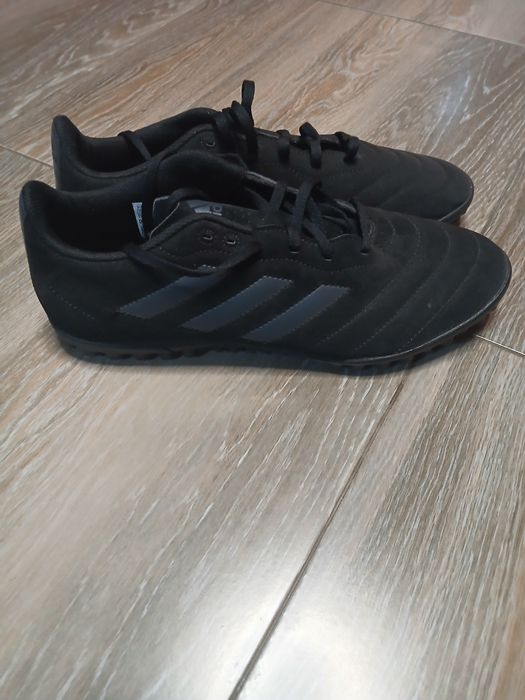 Ботонки адидас нови