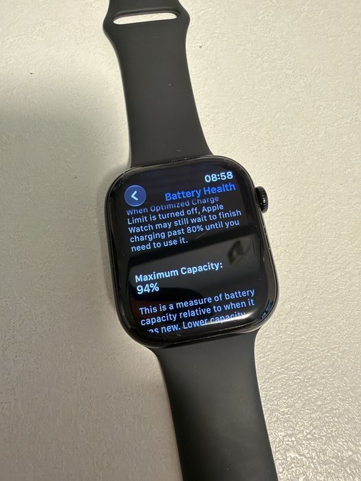 Apple Watch 10 GPS + Cellular, 94% baterie, Jet Black, 46mm
