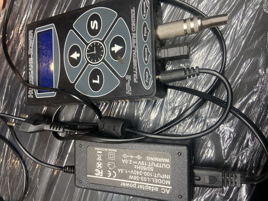 Продам помощник для мастера, 2 картины, машинку пм,lash device