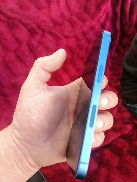 Обменяю Iphone 13 128гб