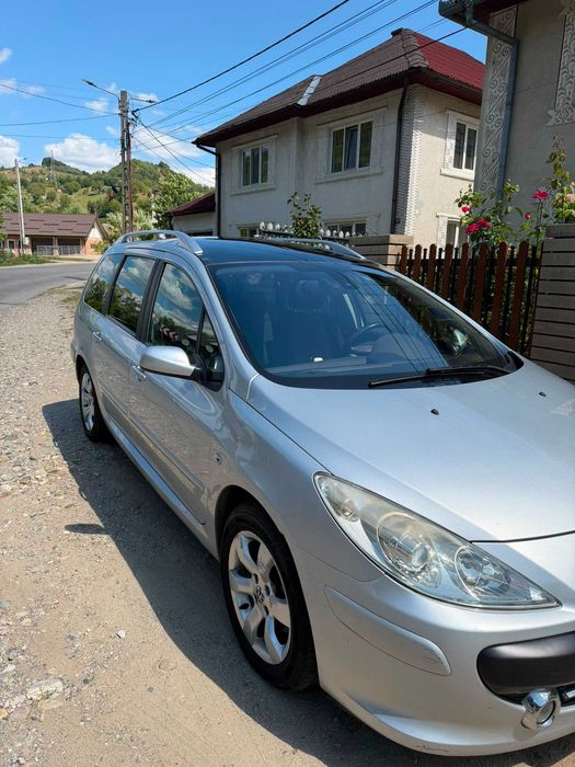 Vand Peugeot mai multe detalii la telefon