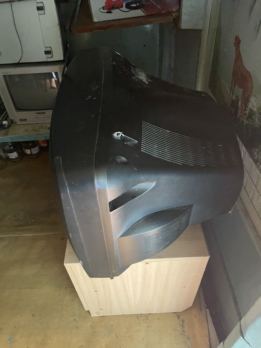 Продам телевизор LG