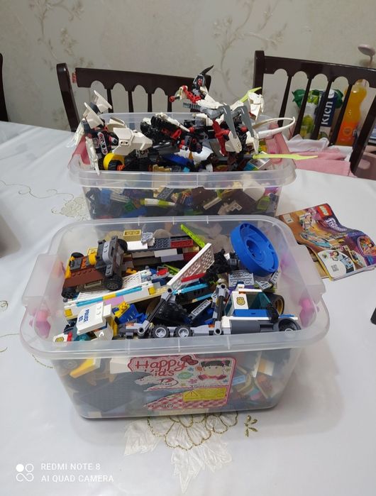 6 кг деталей от Лего.