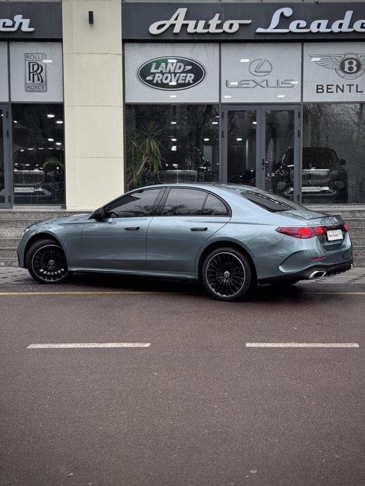 Mercedes-Benz W214 E260