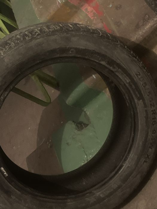 Продаю шины 16 торг есть