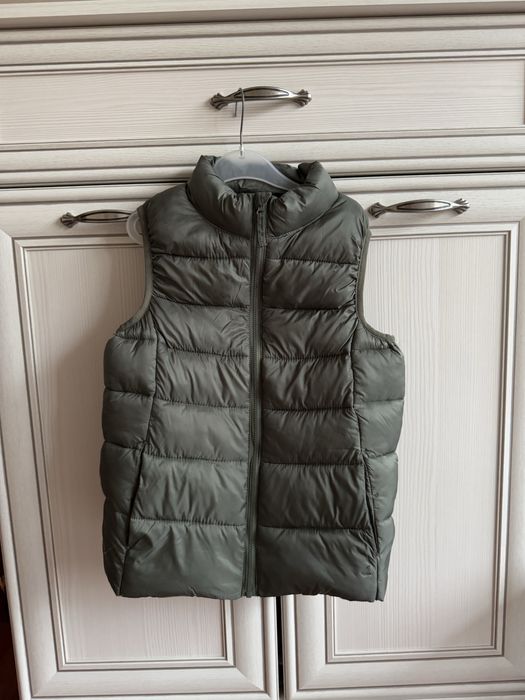 Lot fete 10 ani , vesta ,tricou , fleece