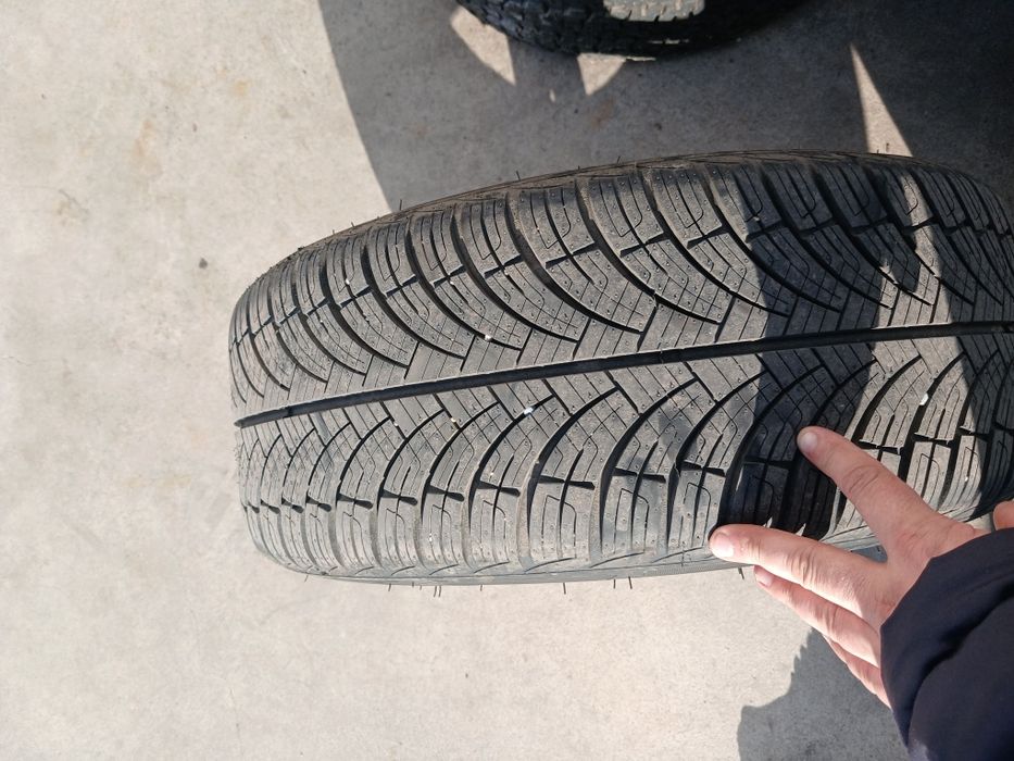 Cauciucuri noi 225.45.17