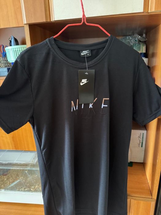 Pantaloni , tricouri nike , parfumuri , caciuli