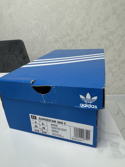 Кроссовки  оригиналь адидас