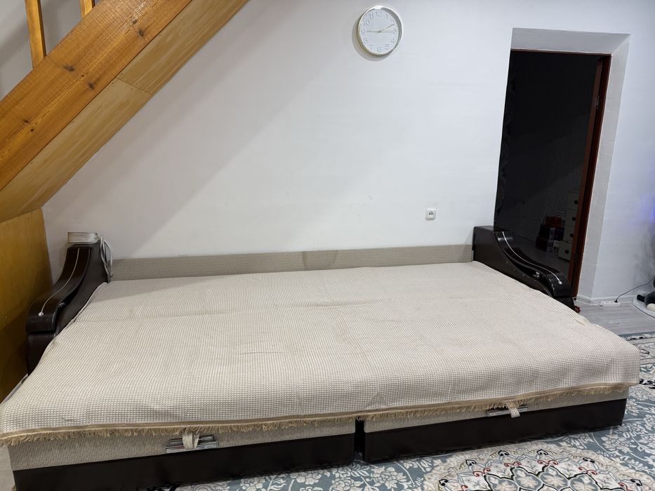 Продам диван в хорошем состоянии