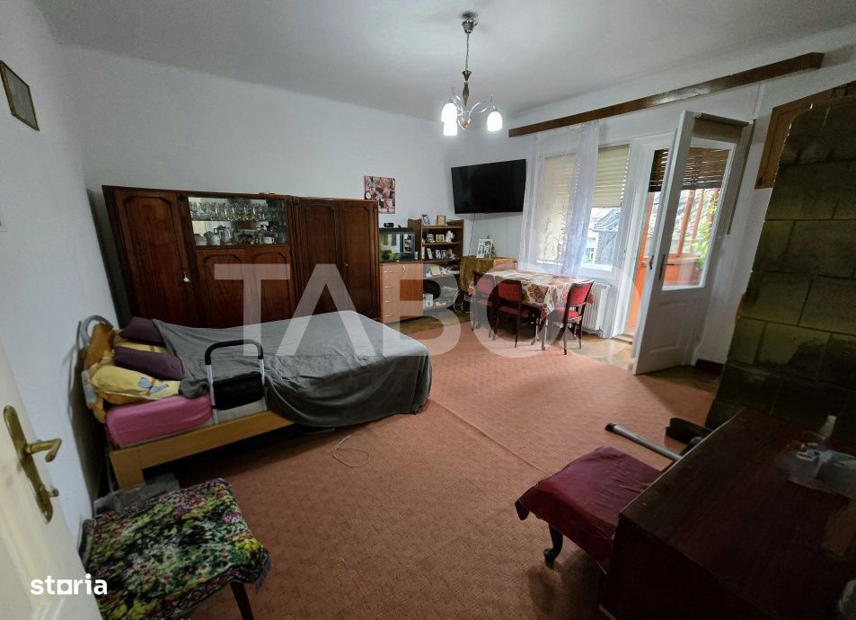 Apartament decomandat 4 camere 130mpu pivnita acces auto Orasul de Jos