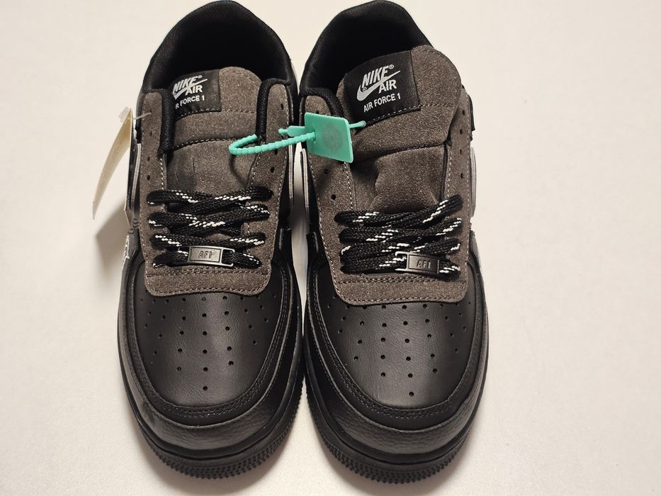 Adidași nike mustang