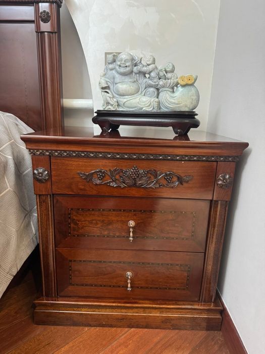 Спальный гарнитур