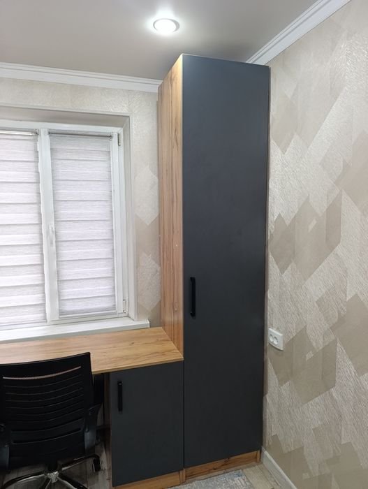 Продам шкаф стол