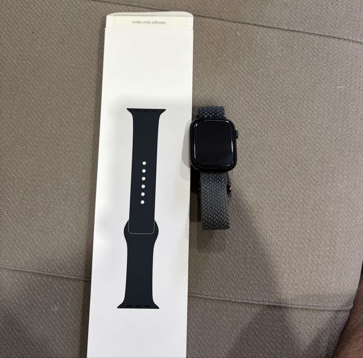 Продам apple watch 8 45mm