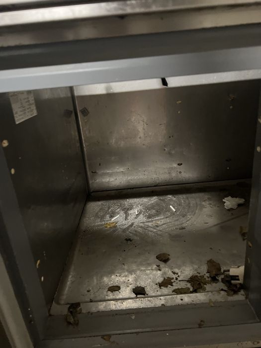 Салатен бар с 3 врати