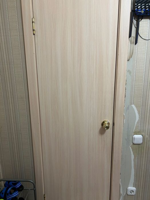 Продам двери от застройщика