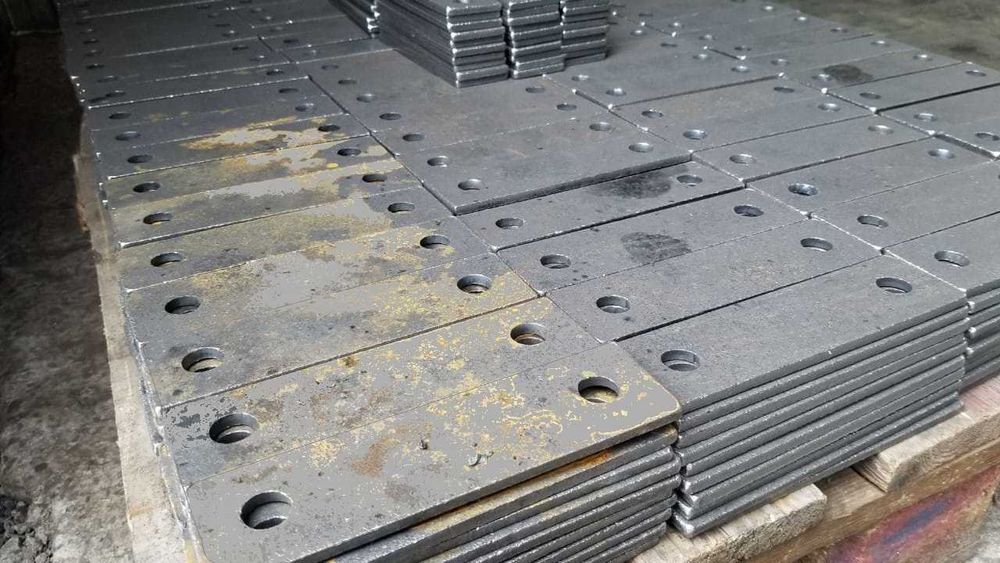 Гнутый швеллер оцинкованный