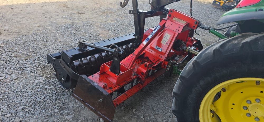 Grapa rotativa  freza 3m Quvogne . Ca kuhn maschio