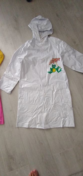 Весели  дъждобрани