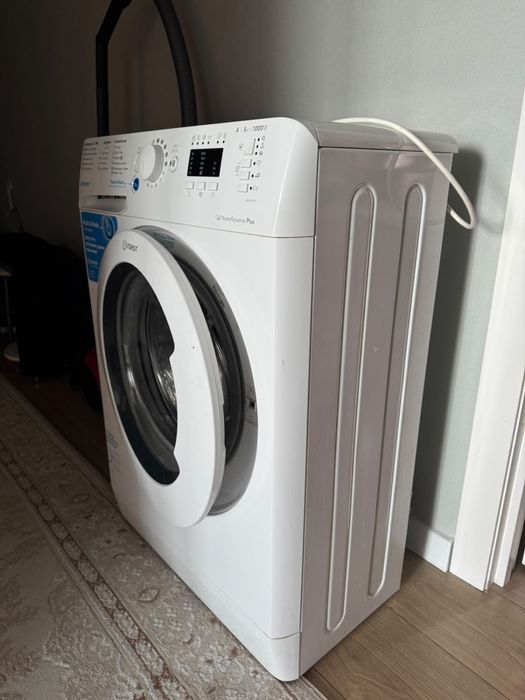Стиральная машина indesit