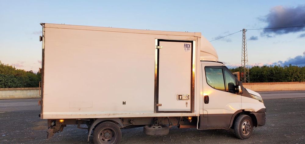 Lada/cub/duba prelata mercedes sprinter iveco daily