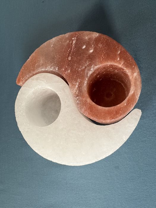 Свещник Ин-Ян от хималайска сол