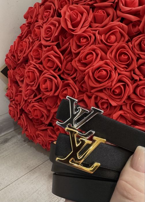 Лукдозни дамски колани Pinko Louis Vuitton Guess