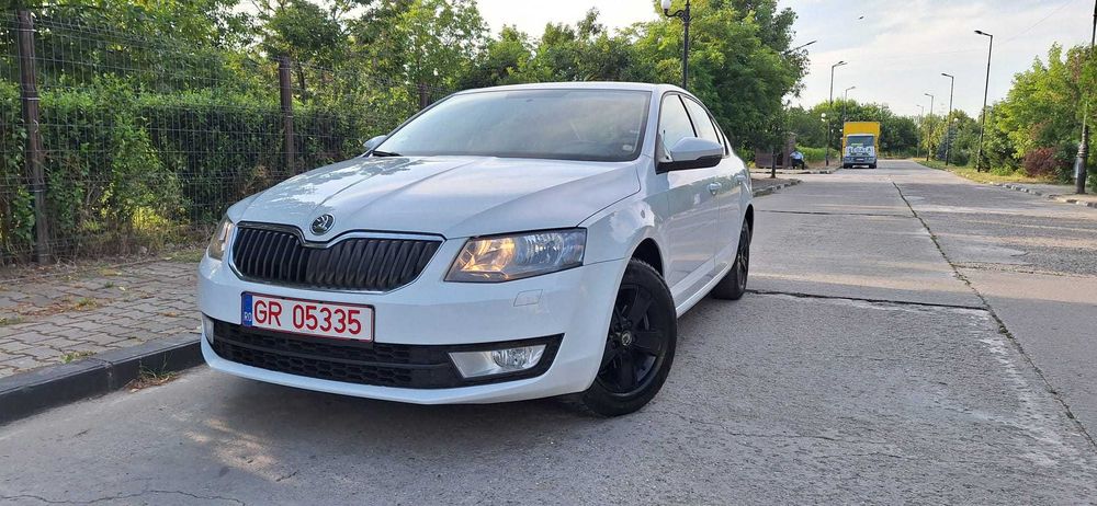 Skoda Octavia 2015 benzina, este inmatriculata