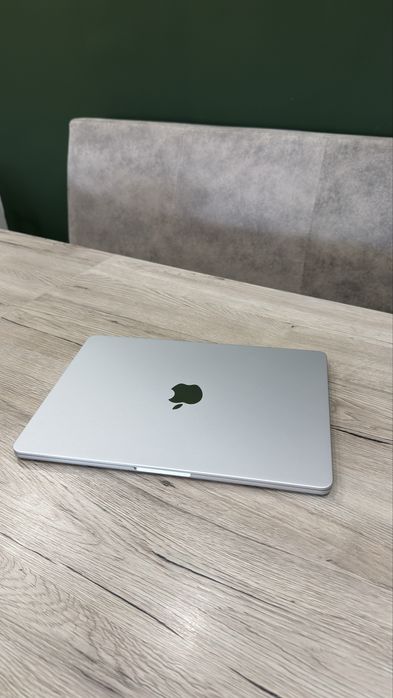 MacBook Air 13” M4 / 16GB RAM / 512GB SSD
