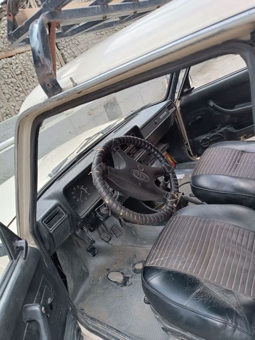 Jiguli sotiladi 2104