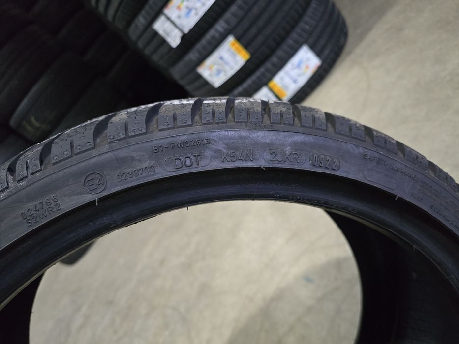 235/35/19 DUNLOP 4бр
