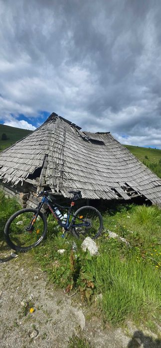 Bicicleta Orbea Oiz H30 full suspension Mtb