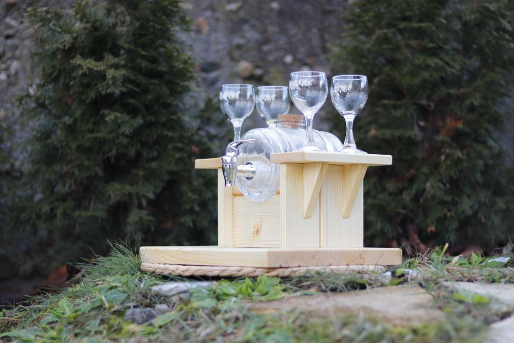 Ръчно изработени диспенсъри за алкохол