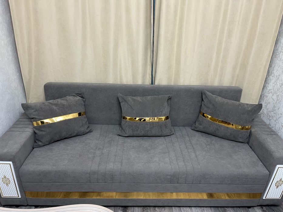 Серый диван новый