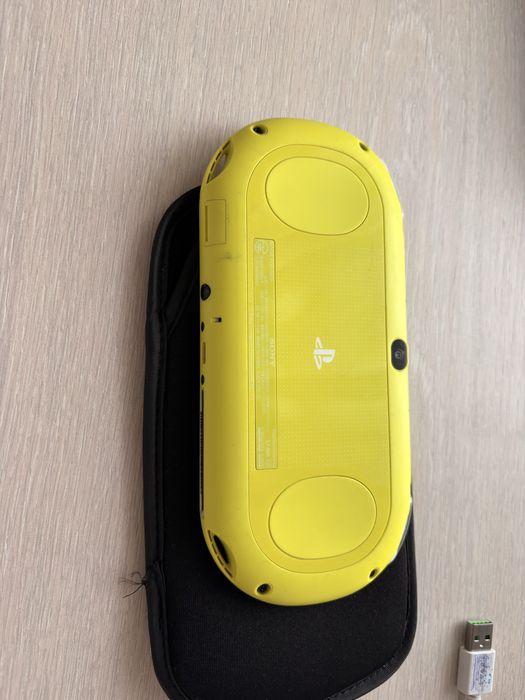 Ps vita si airpods pro 3