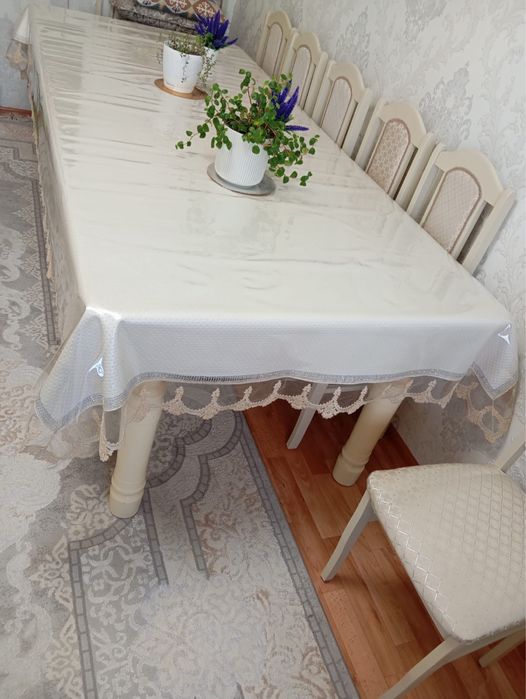 Продам стол со стальями