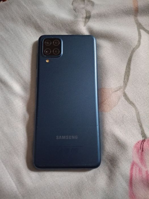 Самсунг А 12 в хорошем состоянии