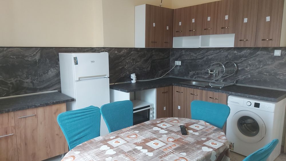 Продава се Четиристаен апартамент в Русе, Център - 105 кв.м за 8 €/кв.м - Снимка #6