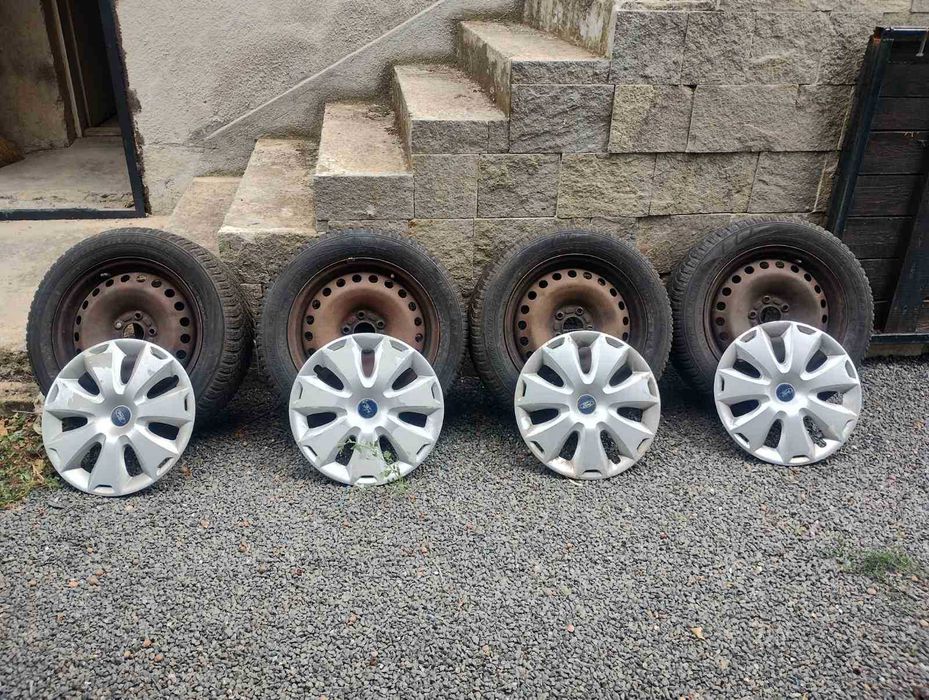 Зимен комплект гуми с джанти за Форд фокус МК3