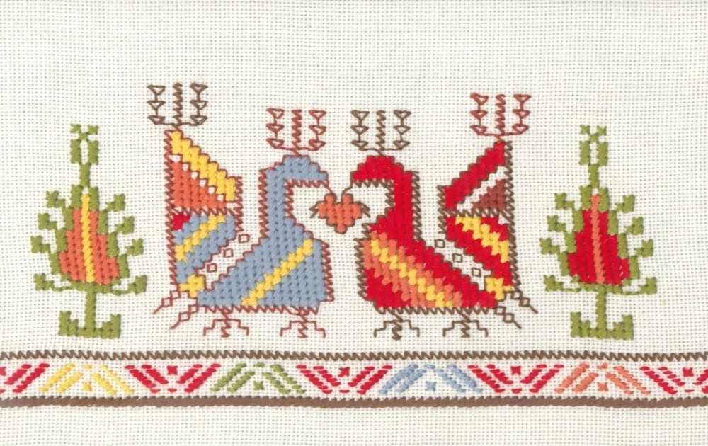 Лятна шапка с шевица "Петли"