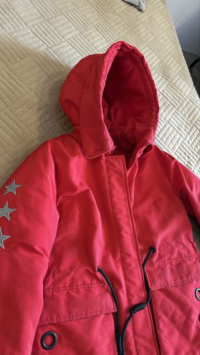 Парка зимняя красная