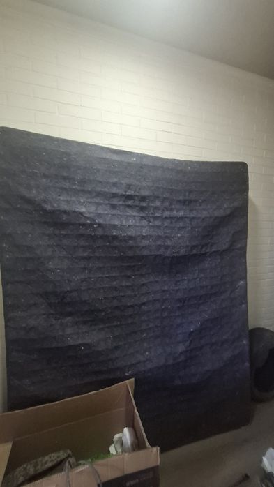 Отдам даром, матрас пружинный.