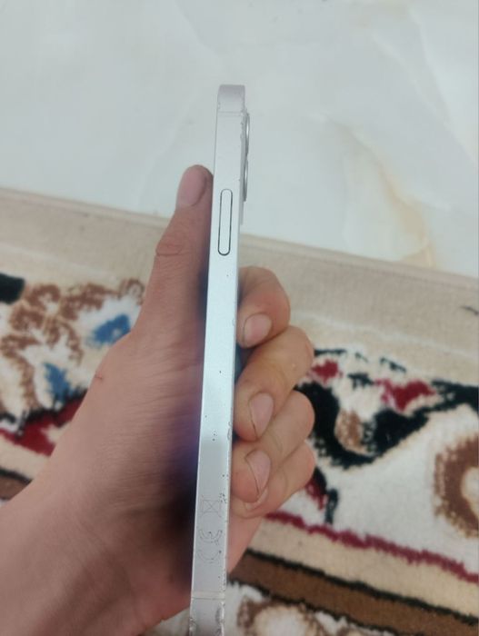 Айфон 12 сатылады