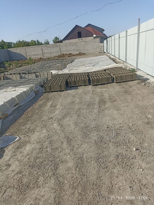 Shlakablok sotiladi arzon narxlarda kelishuv asosida