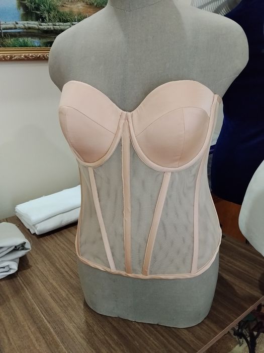 Обучаю профессионально пошиву корсетов