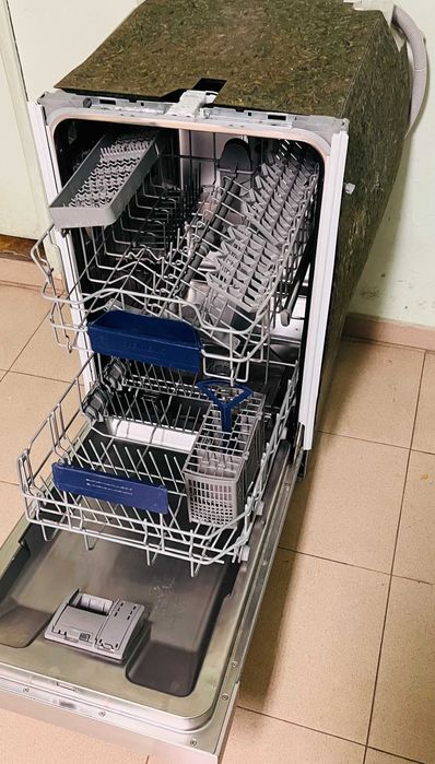 Съдомиялна Siemens за полувграждане 45 см Серия iQ500